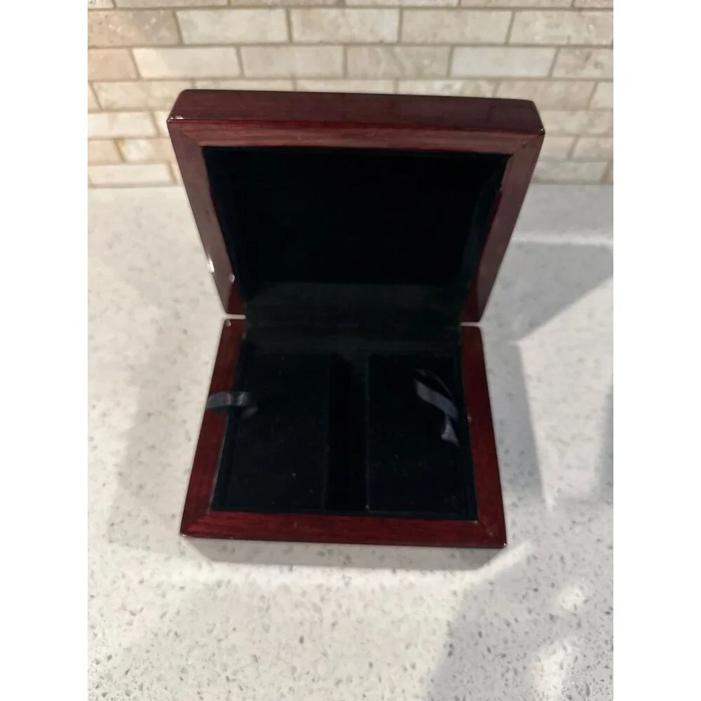 ATT wooden WATCH‎ BOX